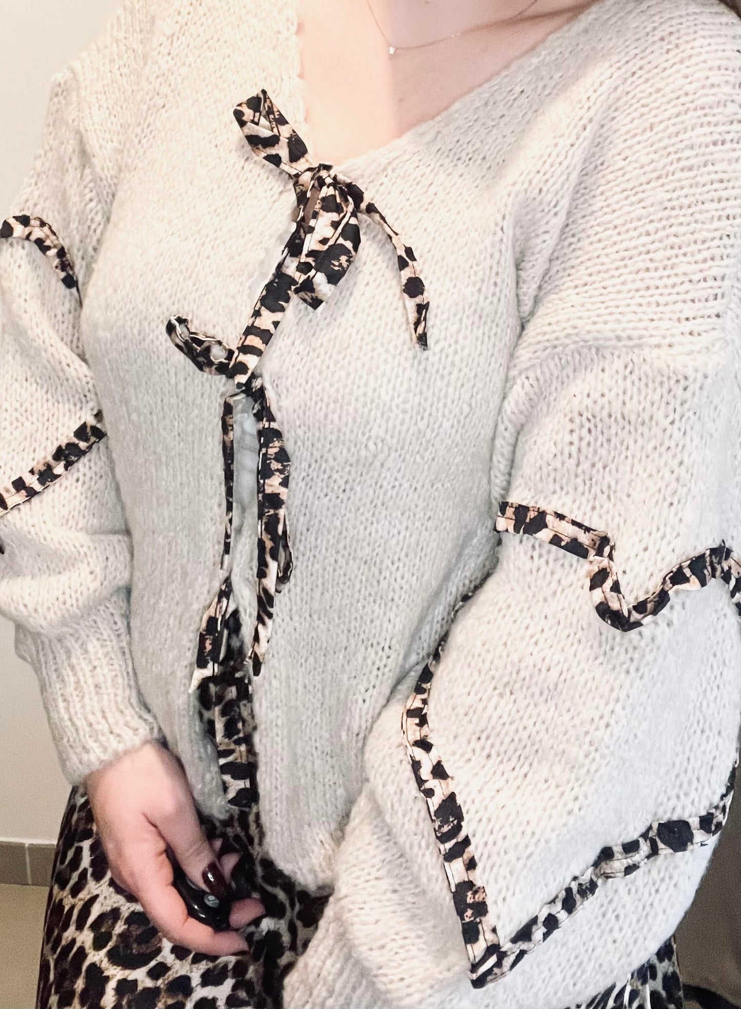 Pull à lacets léopard Alicia