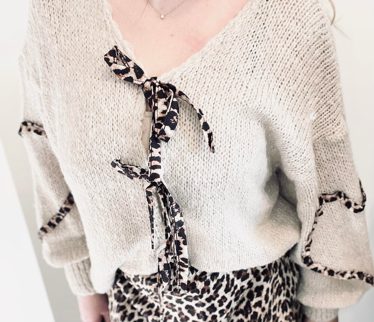 Pull à lacets léopard Alicia