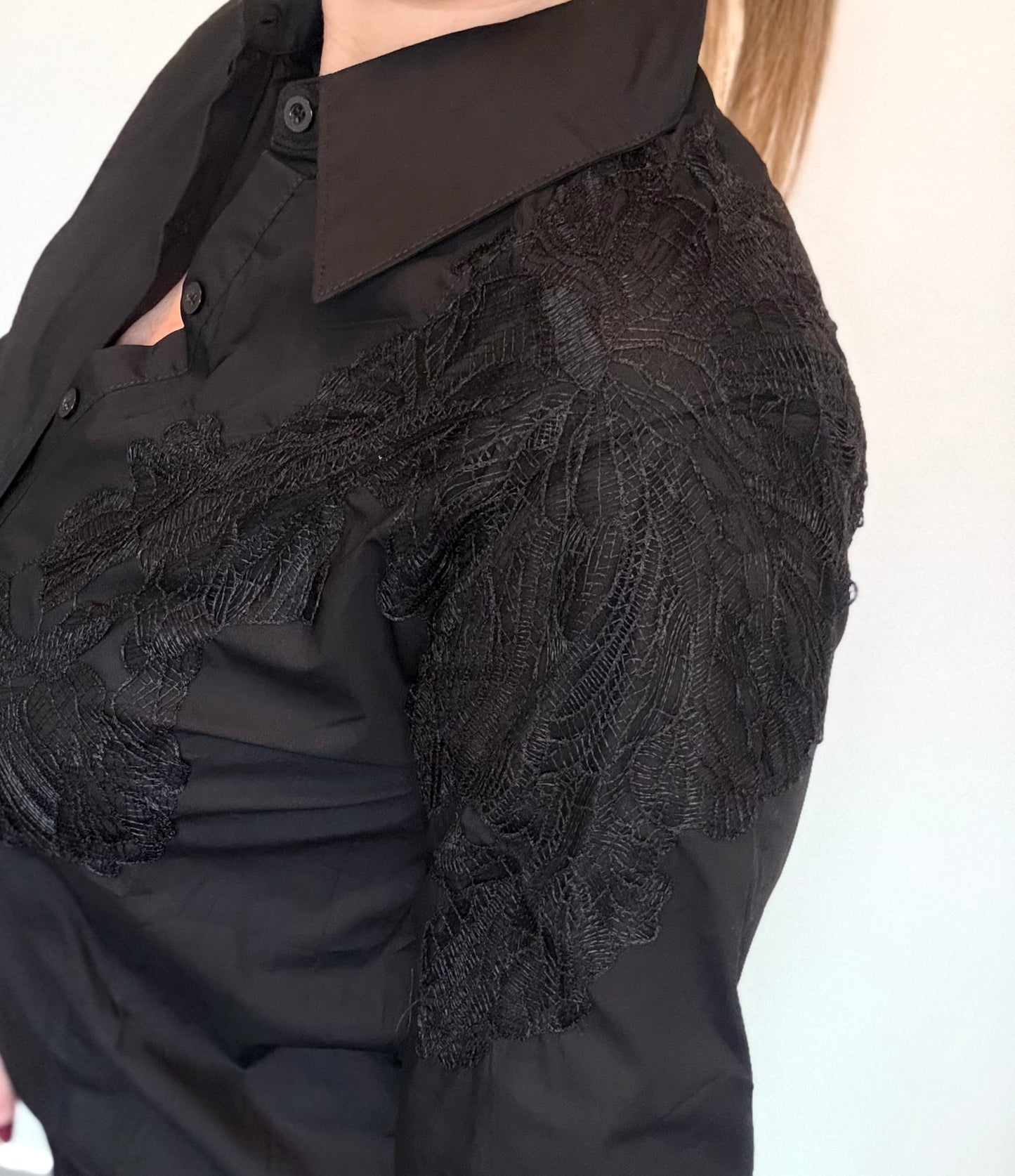 Chemise noir brodé Ambre