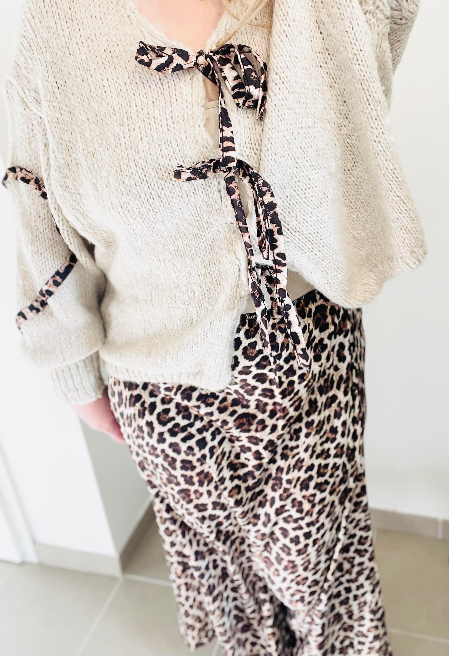 Pull à lacets léopard Alicia